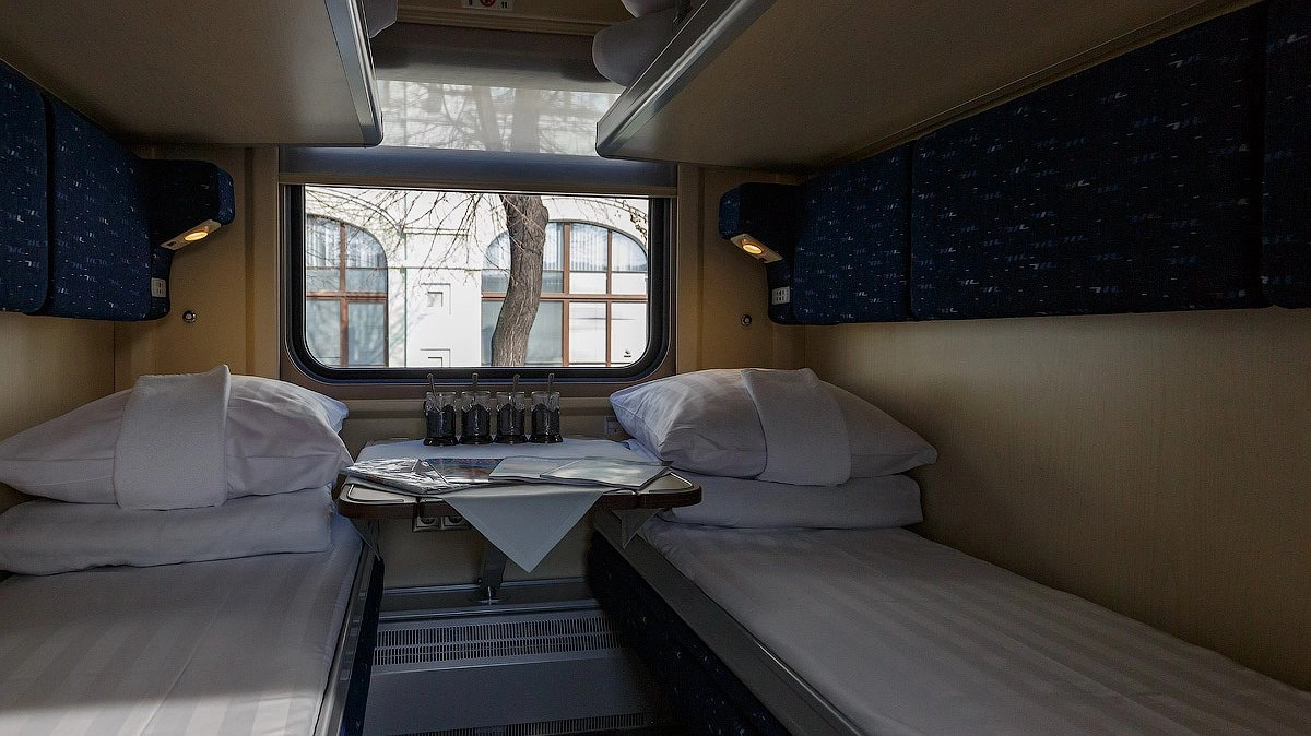 Главная картинка новости: Больше никаких храпящих соседей! Секретный способ купить билеты так, чтобы весь купе был только ваш