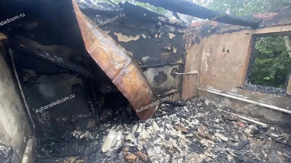 При пожаре в частном доме на Кубани погиб 66-летний мужчина