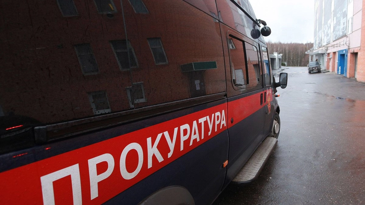 Тело 12-летней школьницы нашли во дворе экс-депутата в Крыму: подозреваемый сопротивлялся при задержании и угрожал самоубийством