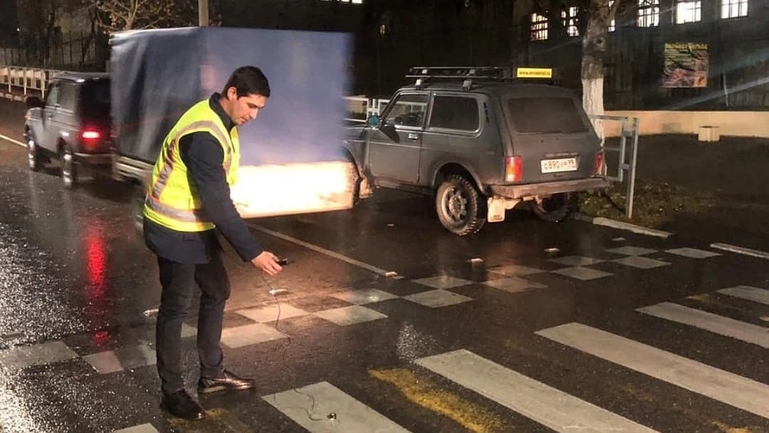 В следующем году в Новороссийске оборудуют освещение над 20 «зебрами»