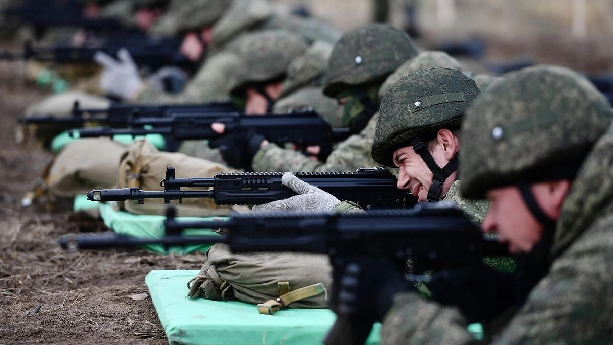 Главная картинка новости: "Когда солдаты вернутся домой?": эксперт назвал главное условие демобилизации