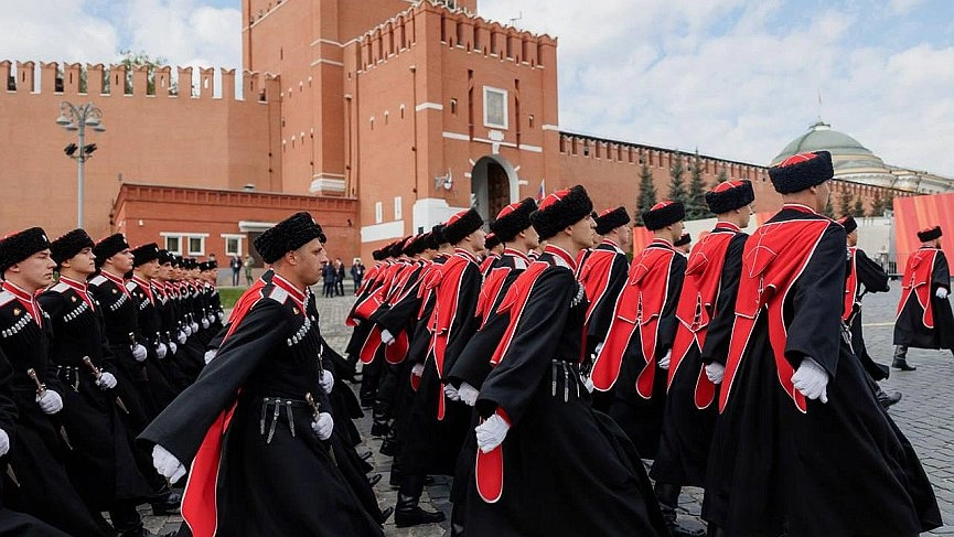 Кондратьев поздравил жителей Кубани с Днем кубанского казачества