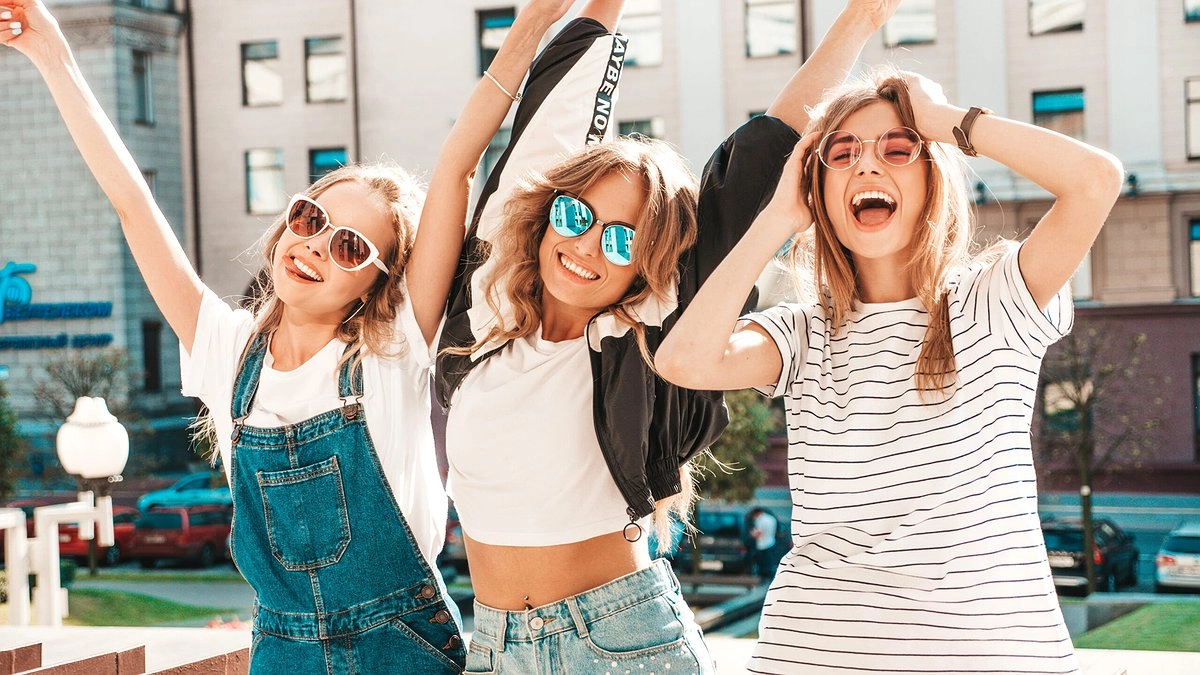 Главная картинка новости: Летом в Новороссийске будут работать летние молодежные программы. Афиша