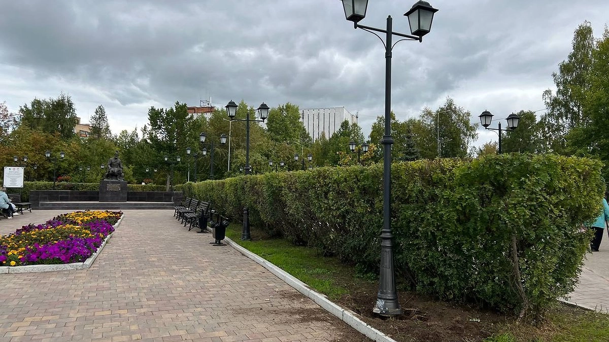 В парке Фрунзе в Новороссийске заменят 100 светильников — когда закончат работы