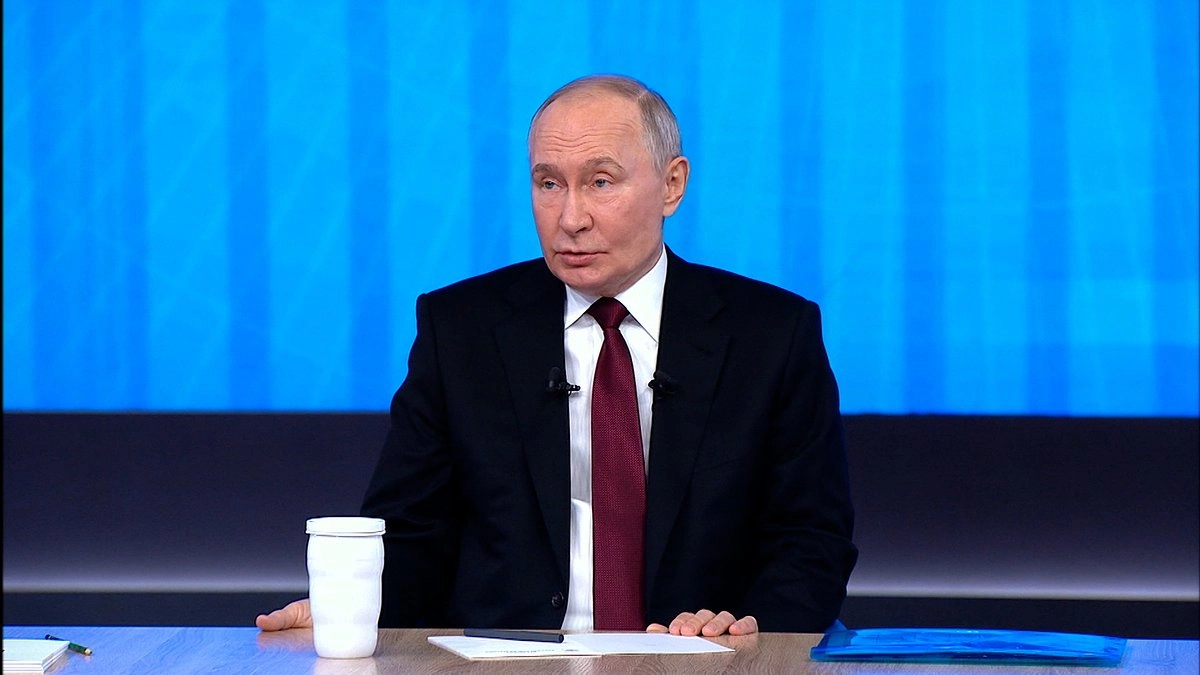 Народ против ЖКХ: какие жёсткие вопросы готовят Путину к итоговому интервью