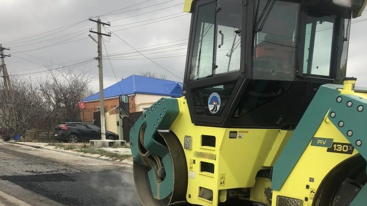 Главная картинка новости: Пешеходный переход и остановочные «карманы»: как изменится улица Героев Десантников в Новороссийске?