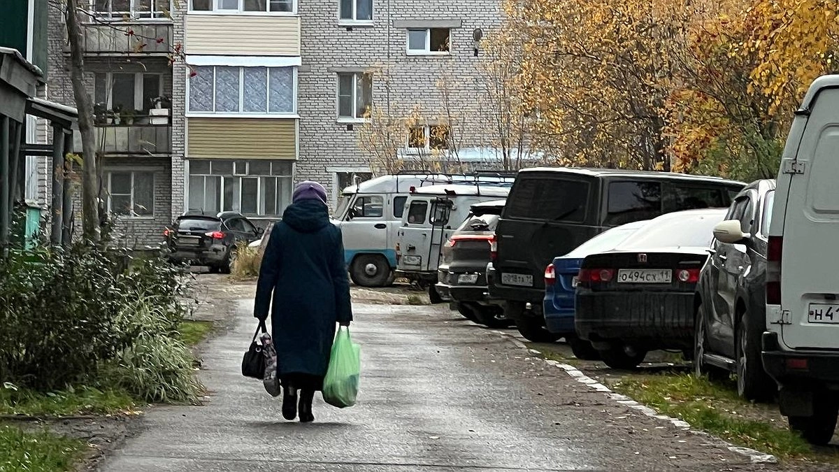 Пенсия приходит сама, но денег не приносит: новые правила 2026 года