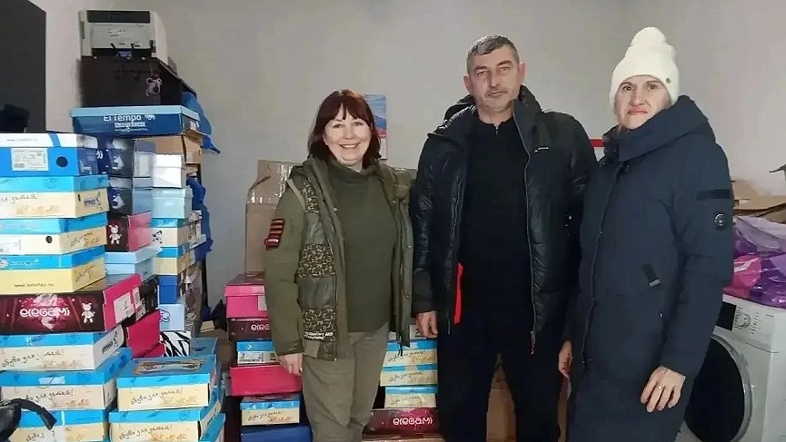 Главная картинка новости: Новороссийские волонтеры доставили 100 пар обуви жителям Херсонской области