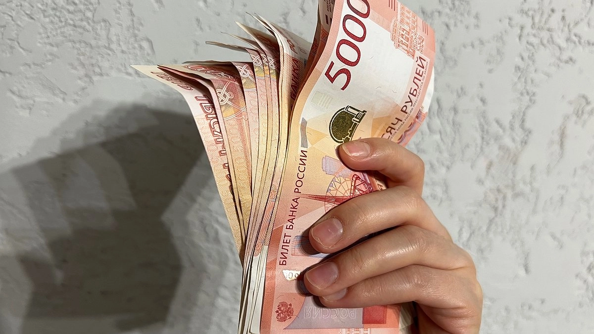 Путин анонсировал рост зарплат в МВД в 2026 году: что известно о повышении