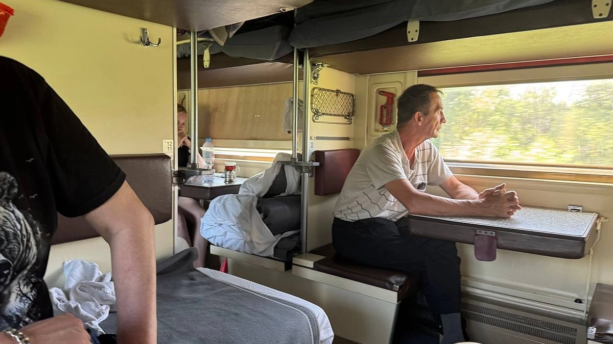 Когда в поездах появится устойчивый интернет: российские спутники обеспечат связь 24/7