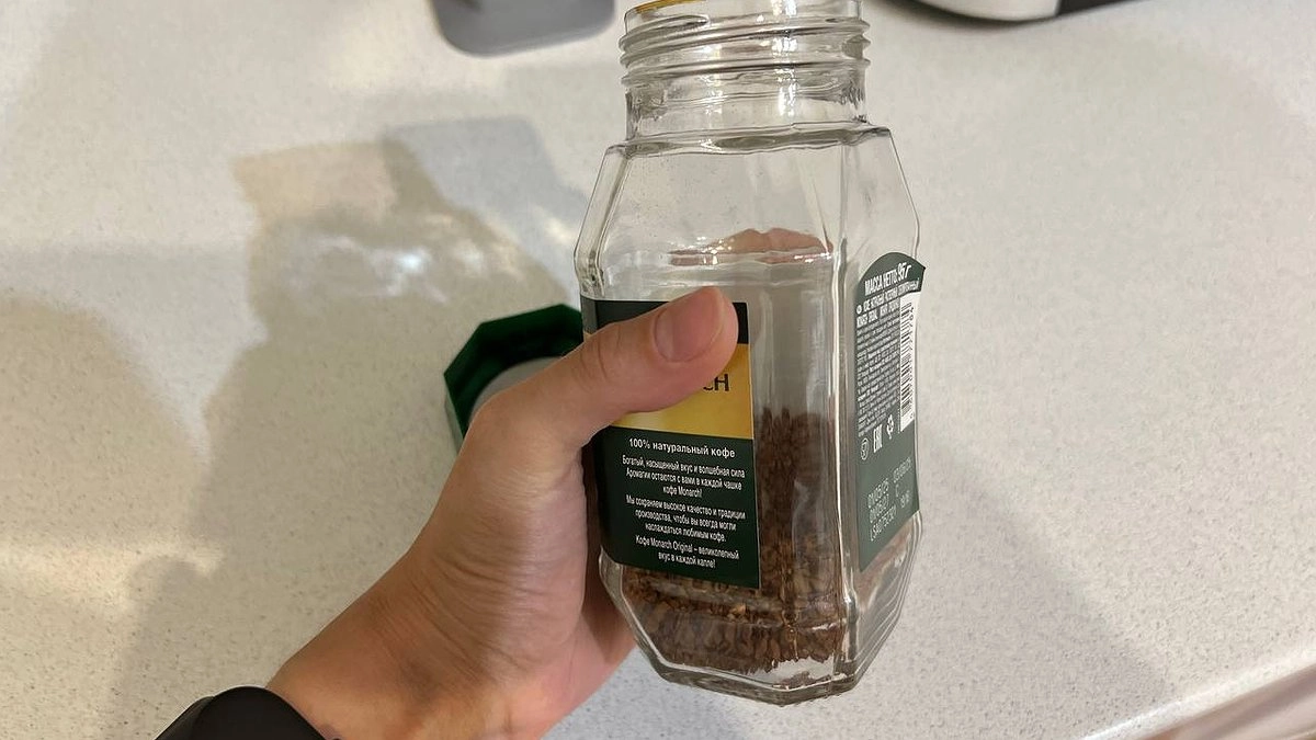 Главная картинка новости: Банки из-под кофе больше не выбрасываю: незаменимые помощники в быту – находка для хозяйки