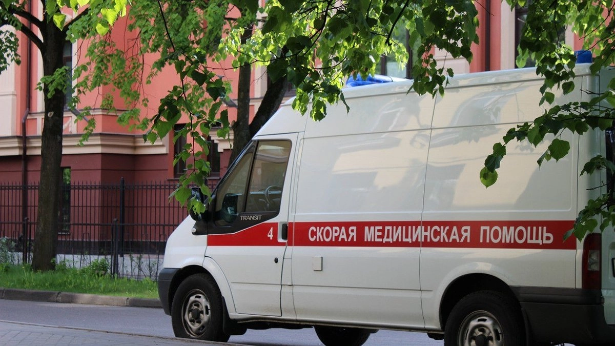 Главная картинка новости: Фельдшер-самозванец: в Новороссийске медик скорой ударил пожилую женщину и выдавал себя за полицейского