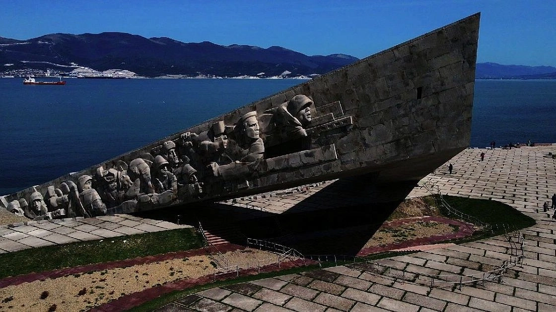 Торжественный салют из холостых орудий прозвучит 28 мая на Малой земле в Новороссийске