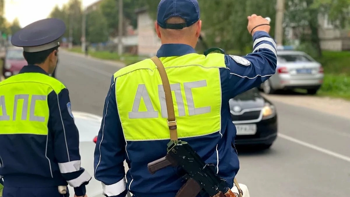 Главная картинка новости: С 27 июня — новые санкции: водителей будут штрафовать за езду с опущенными стеклами