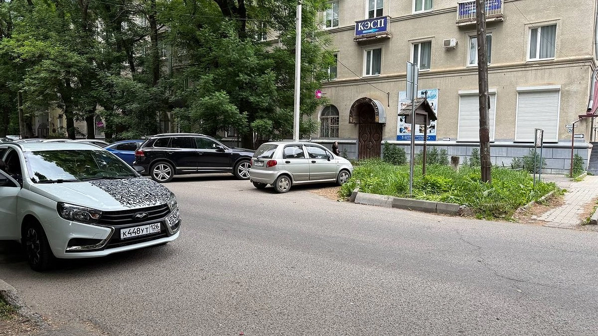 Машины с такими номерами всегда останавливают и пытаются выписать штраф на месте - запомните раз и навсегда