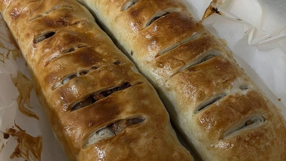 Почему я перестала мучиться со штруделем: гениальный рецепт за 20 минут в духовке