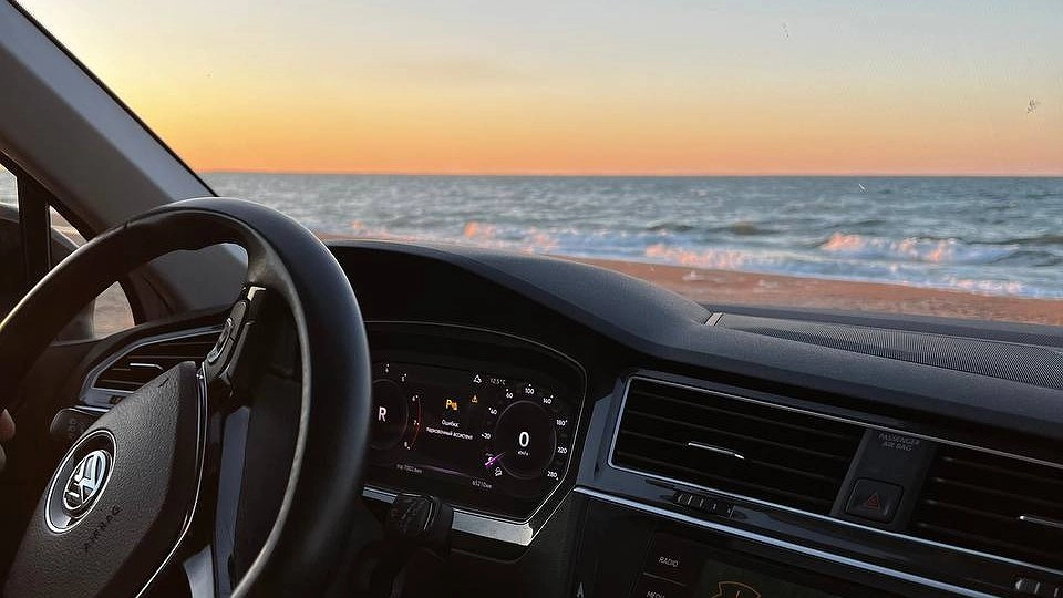 Главная картинка новости: Загляните в свой бардачок: за такой безобидный предмет будут штрафовать на дорогах