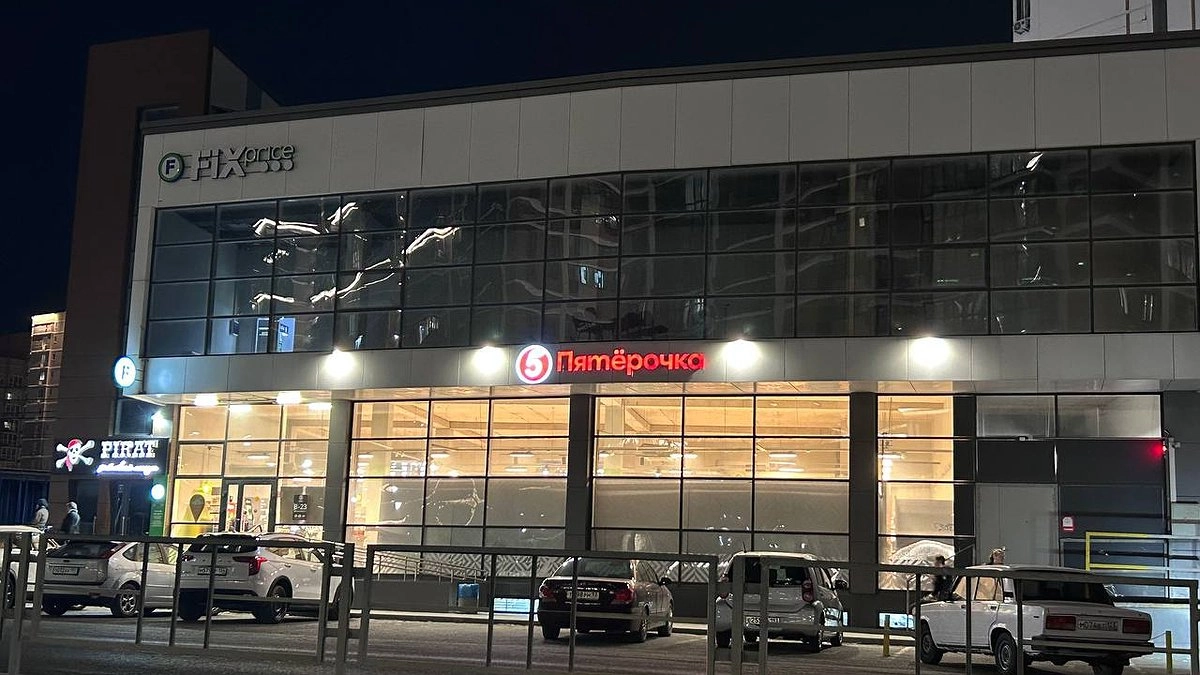 Главная картинка новости: Можно ли надурить кассу самообслуживания: сотрудник "Пятерочки" рассказал секреты торговли