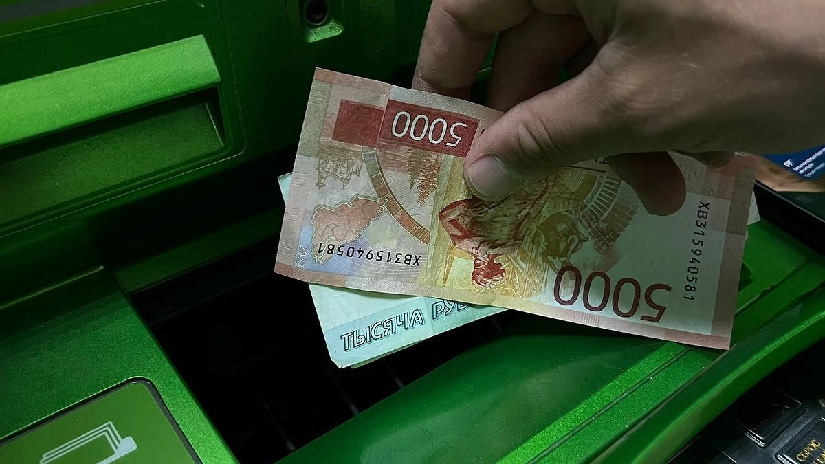 Новые правила для наличных в России: кому грозят проверки и блокировка счетов