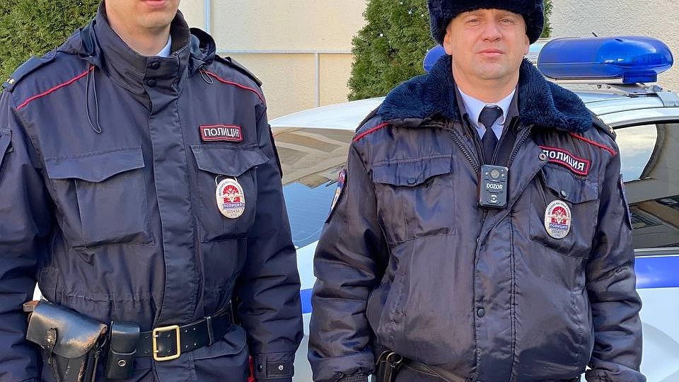 Наряд ППС Новороссийска помог потушить пожар в многоэтажке