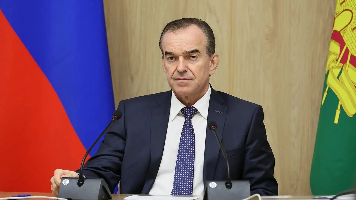 Кондратьев поручил усилить контроль за отсыпкой пляжей Анапы из-за угрозы смыва песка ливнями