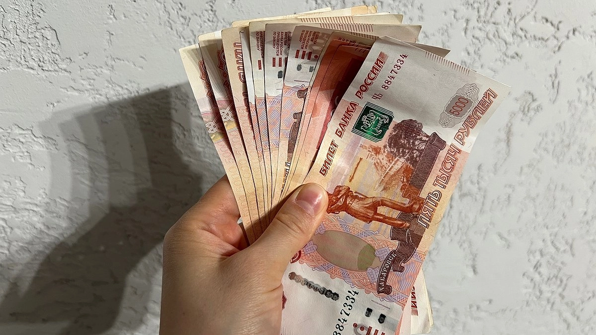 Жителям Кубани в начале 2026 года стали предлагать зарплату на 10 тысяч рублей больше: кто в лидерах