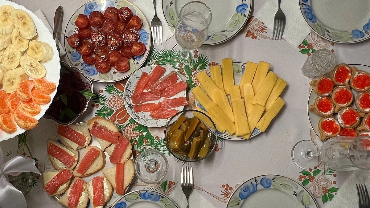 Главная картинка новости: Какие блюда приготовить на Новый год 2026, а что под запретом — Огненная Лошадь не одобрит