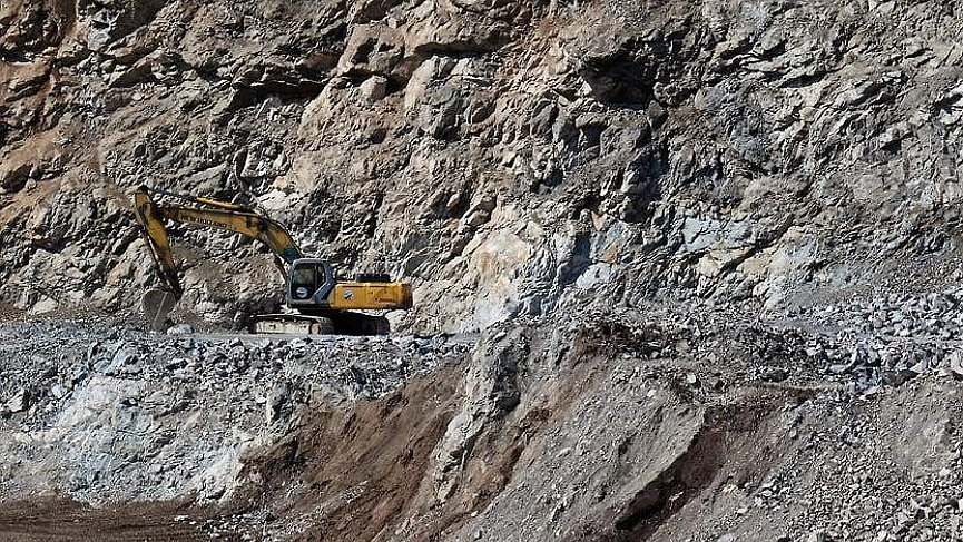 Главная картинка новости: «Новоросцемент» вложит 5 миллиардов в новую линию завода «Первомайский»