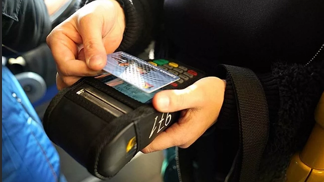 Все ли водители городского транспорта Новороссийска принимают оплату картой? Эксперимент «Вечернего»