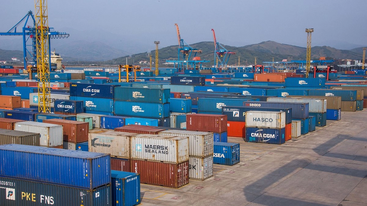 Новороссийские приставы арестовали недвижимость на 200 миллионов за неоплаченный штраф на 15 тысяч рублей