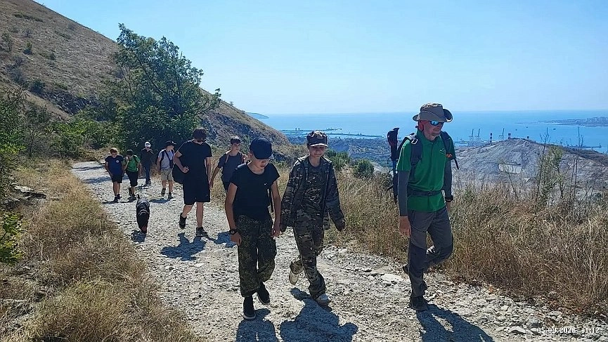 Юные патриоты Новороссийска прошли 16 км в походе к Неберджаевскому водохранилищу