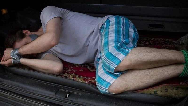 В Новороссийске мужчину вывезли в лес и избили, чтобы он вернул долги