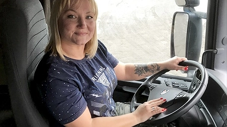 Главная картинка новости: Девушка из Новороссийска развеяла стереотип о «неженских профессиях»