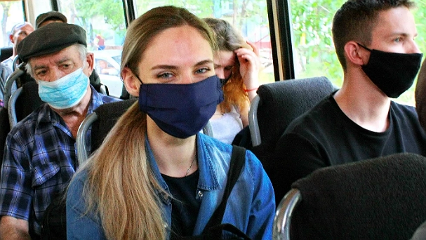 В росте заболеваемости COVID-19 виноваты нарушения масочного режима