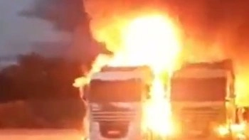 В пригороде Новороссийска сгорели фуры: на месте работает полиция