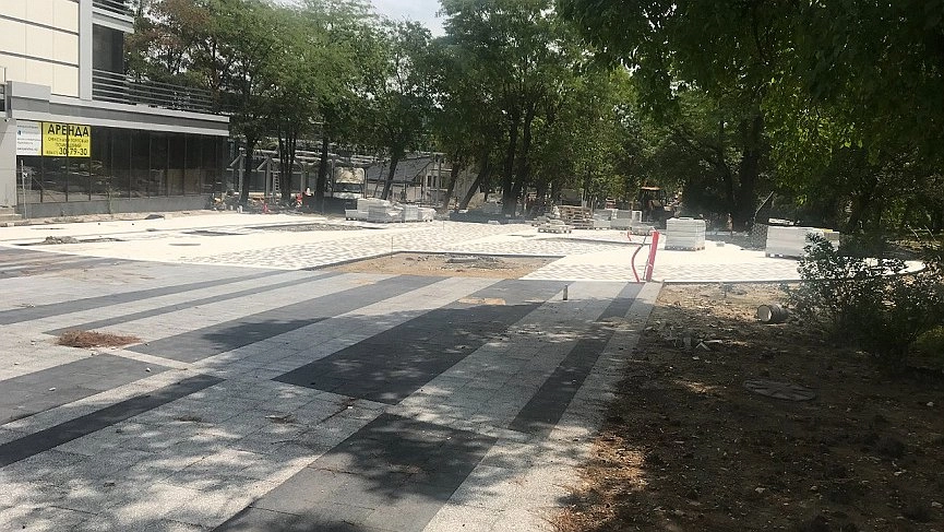 Главная картинка новости: Пруд в новороссийском парке Фрунзе полностью обновят