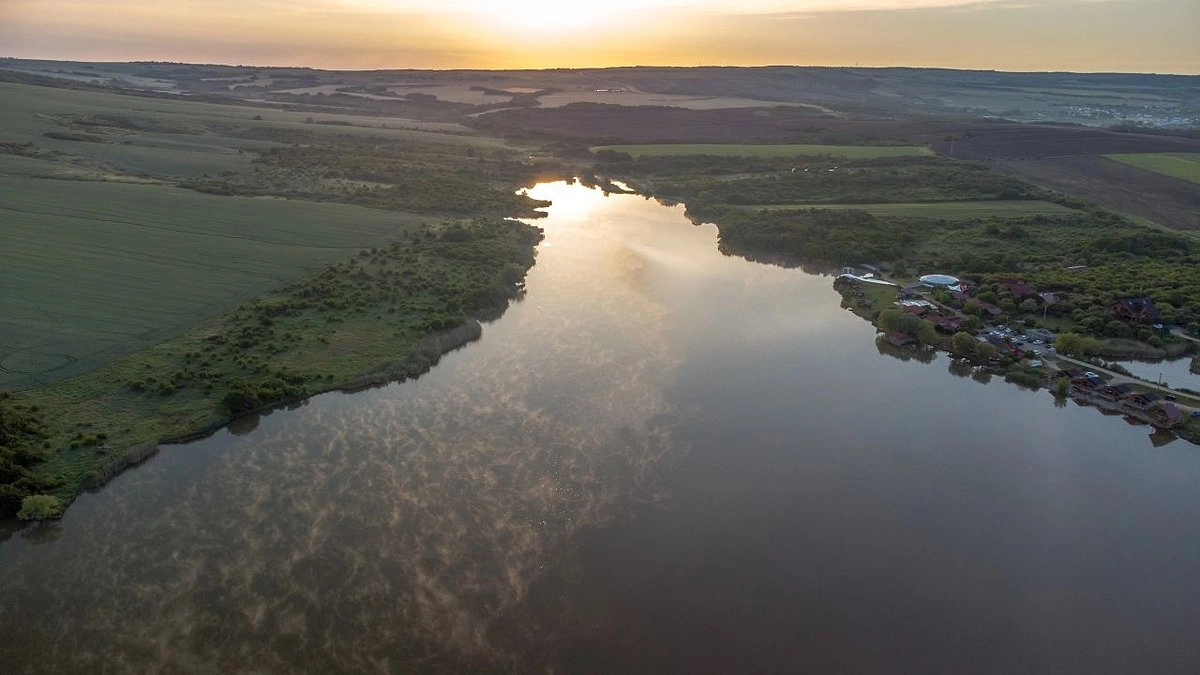 Главная картинка новости: Власти Новороссийска ввели особый противопожарный режим