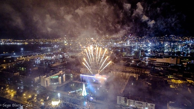 В Новороссийске определены места для запуска фейерверков в новогодние праздники