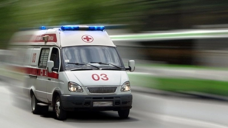 Главная картинка новости: В Геленджике 5-летняя девочка получила травму головы из-за "бомбочки"