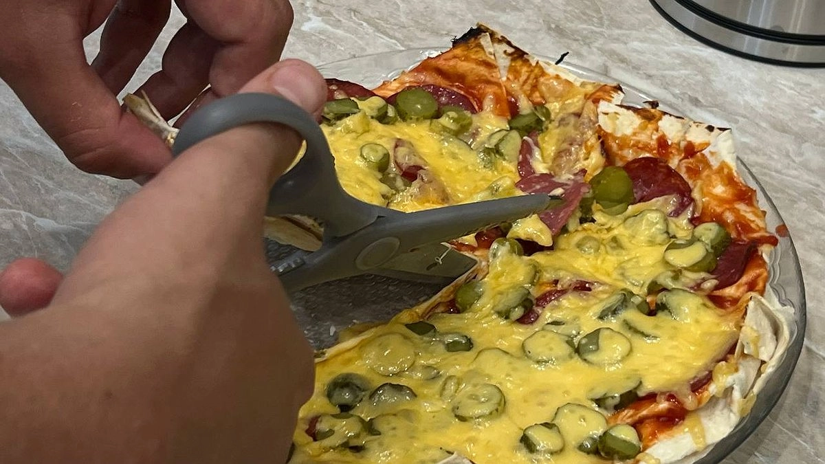 Пицца за 15 минут на сковороде: почему я больше никогда не жду курьера