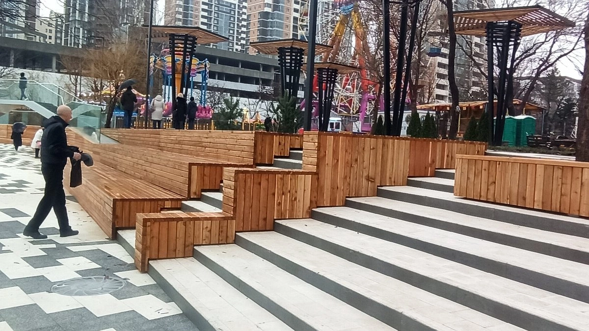 Как после реконструкции выглядит парк Фрунзе в центре Новороссийска: фоторепортаж «Вечернего»