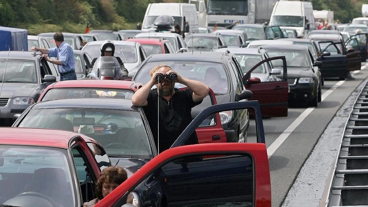 Главная картинка новости: В ГИБДД рассказали, на каких кубанских трассах к морю самые большие пробки