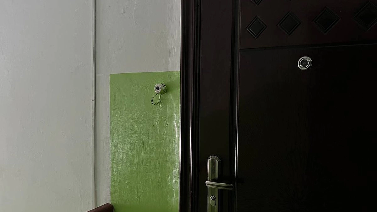 Чужие среди своих: кто может ворваться в вашу квартиру и прописаться без спроса