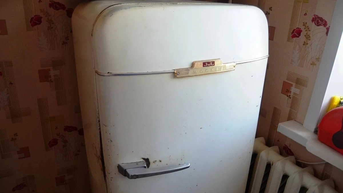 Главная картинка новости: Запрещается с 1 июля — штраф 15 тысяч рублей тем, у кого дома старый холодильник