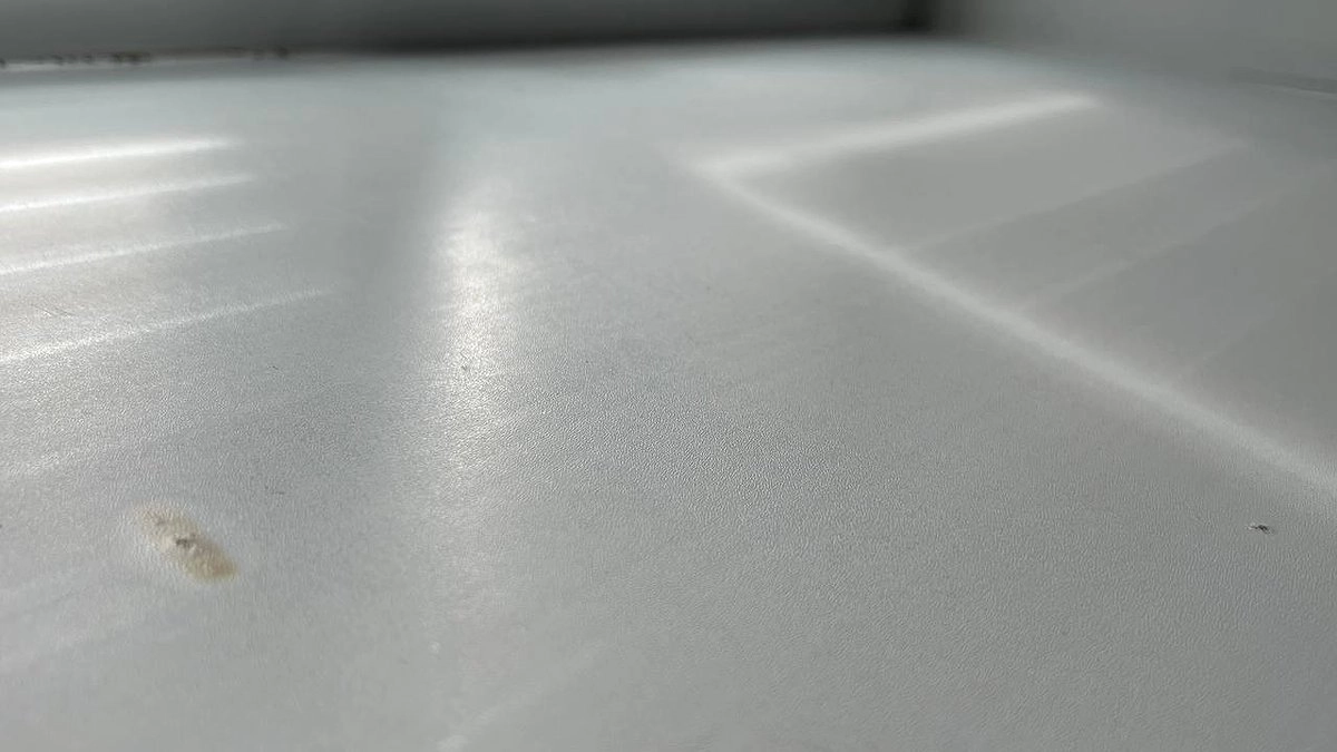 Верните белизну за 13 рублей: 2 простых способа, как убрать желтизну с пластика