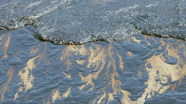 Нефтепродуктов на дне моря в Туапсе не нашли – акватория Центрального пляжа готова к курортному сезону