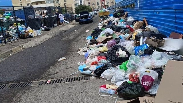 Мэр Новороссийска обещает наказать регионального оператора по вывозу мусора