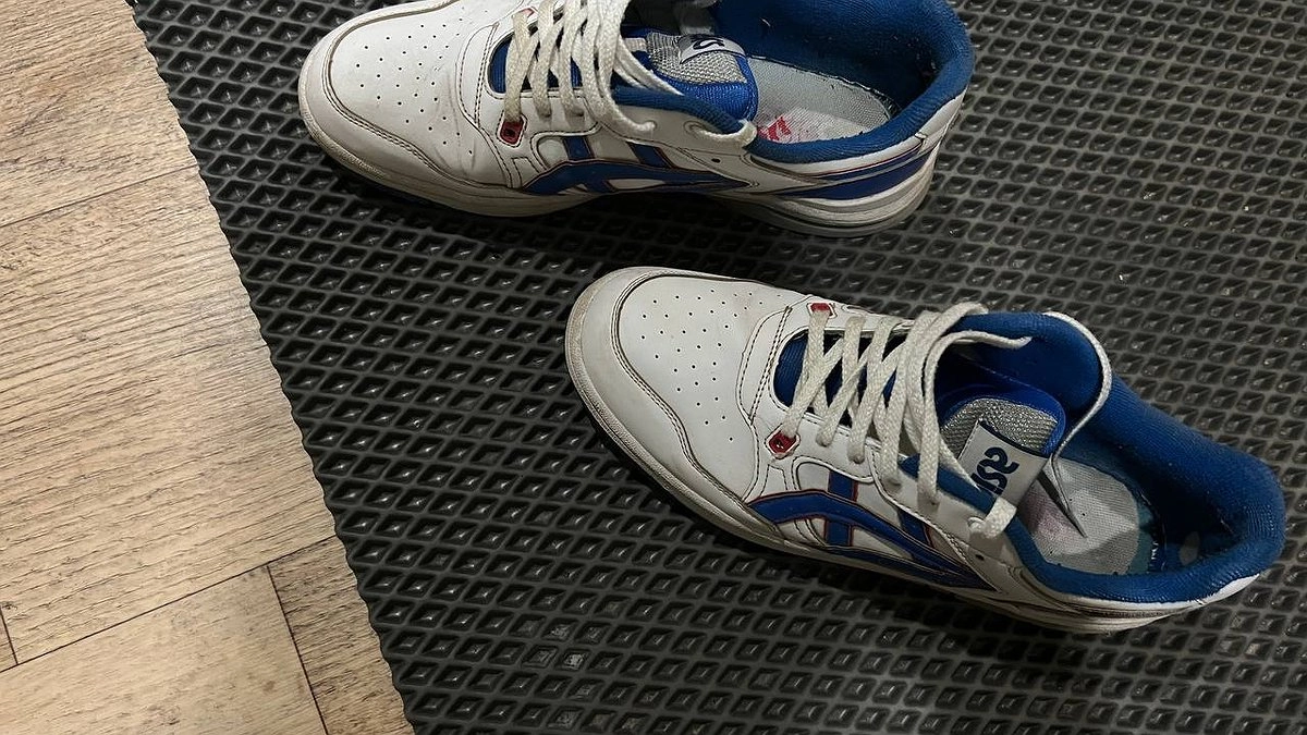 Чудо-метод для ленивых: всего 2 капли — и кроссовки выглядят как из магазина без всякой химии