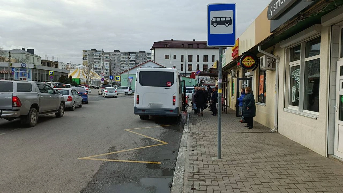 Главная картинка новости: Новороссийцам предлагают оценить качество обслуживания общественного транспорта