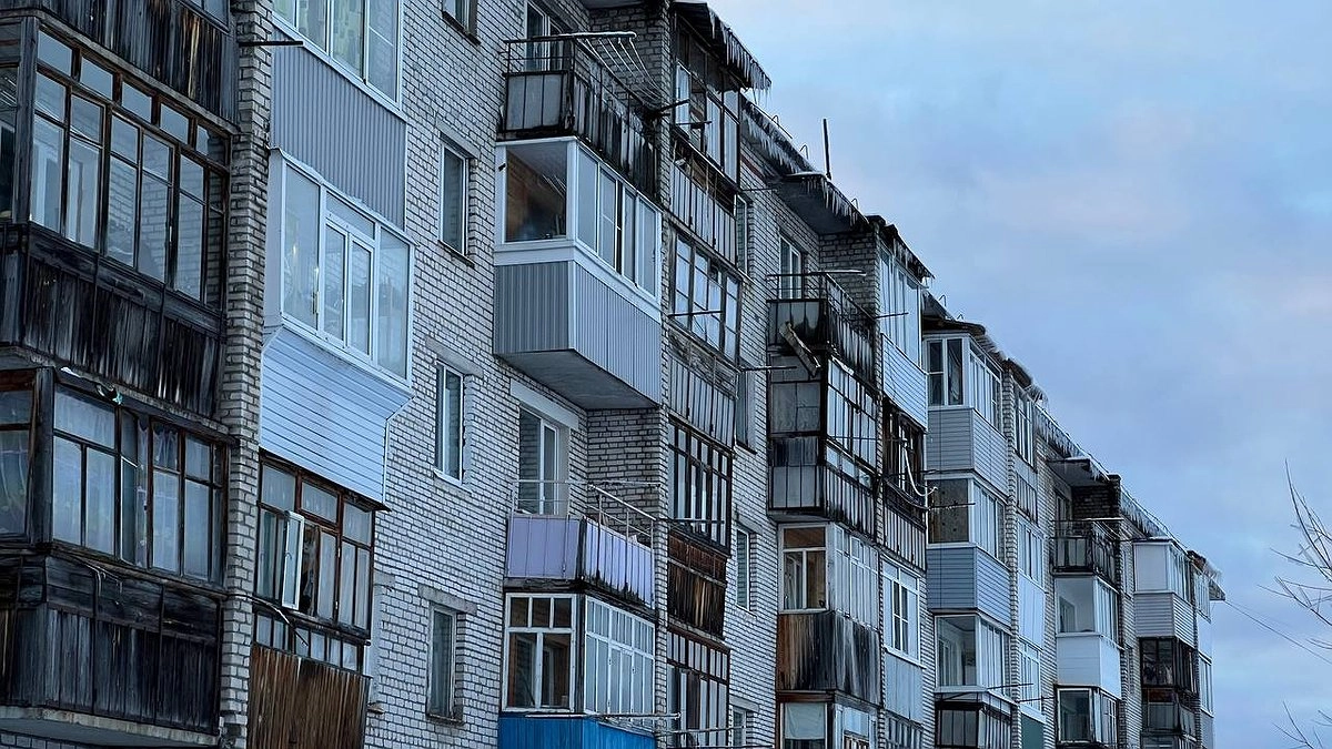 С мая новые правила для жильцов: проверьте балконы и лестничные клетки